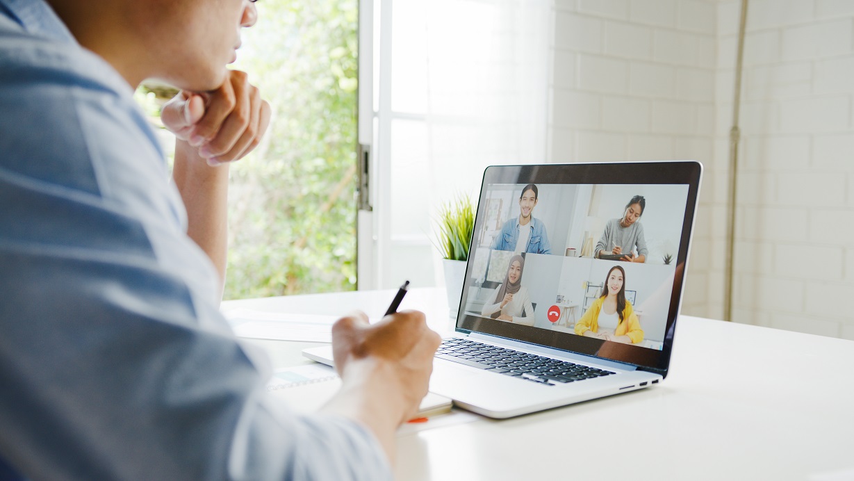 young-asia-businessman-using-laptop